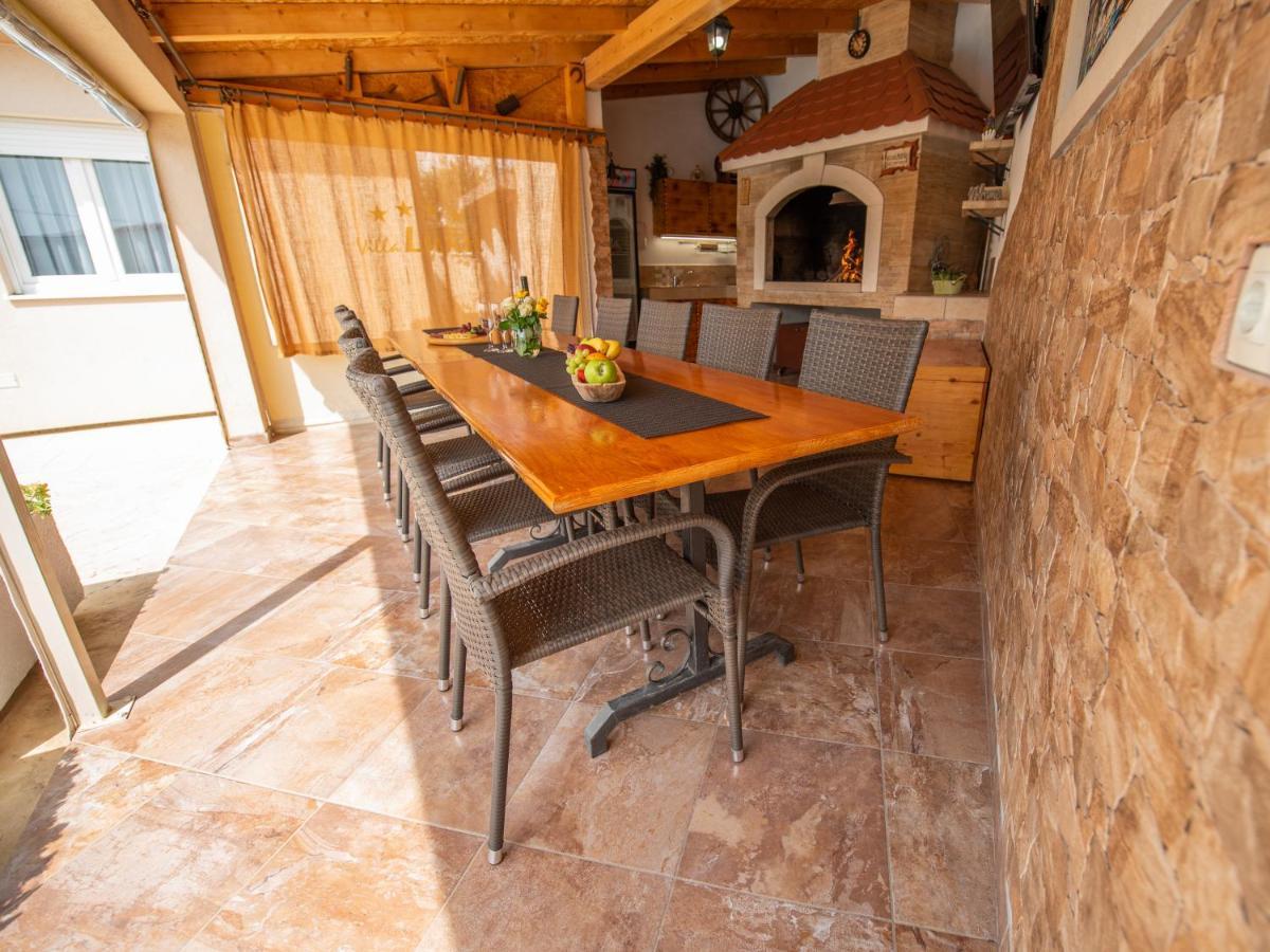 Beautiful Holiday Home "Villa Luka" Kastel Stafilic Ngoại thất bức ảnh
