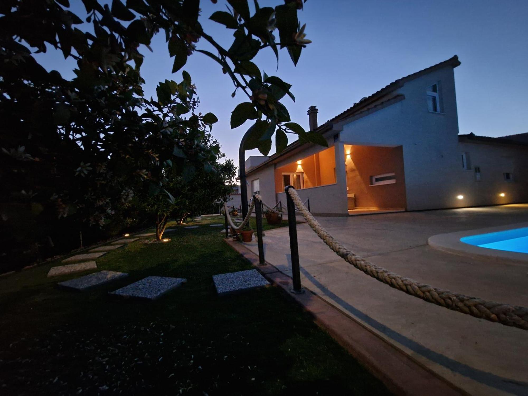 Beautiful Holiday Home "Villa Luka" Kastel Stafilic Ngoại thất bức ảnh